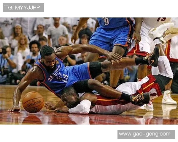 意大利与巴拉圭上半场精彩对决回顾与分析